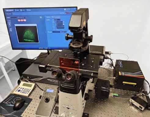 Oxxius laser combiner integrated on the LiveDRIM super-resolution microscopy bench